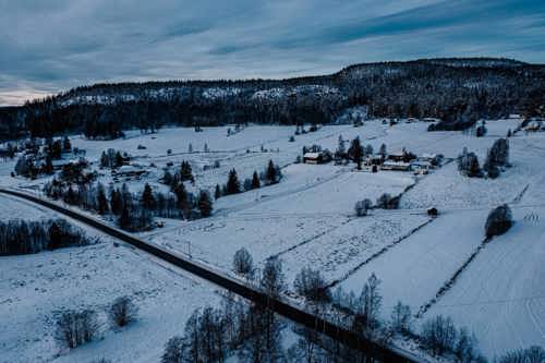 bostäder, vinterlandskap, skymning
