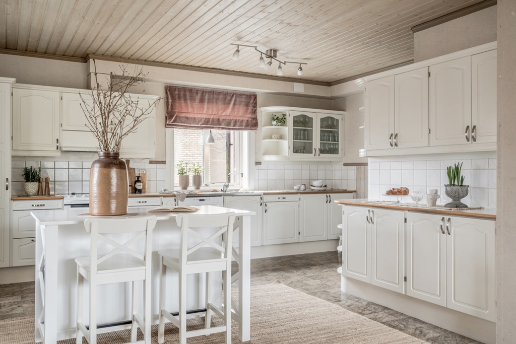 lantligt kök i villa från sekelskiftet