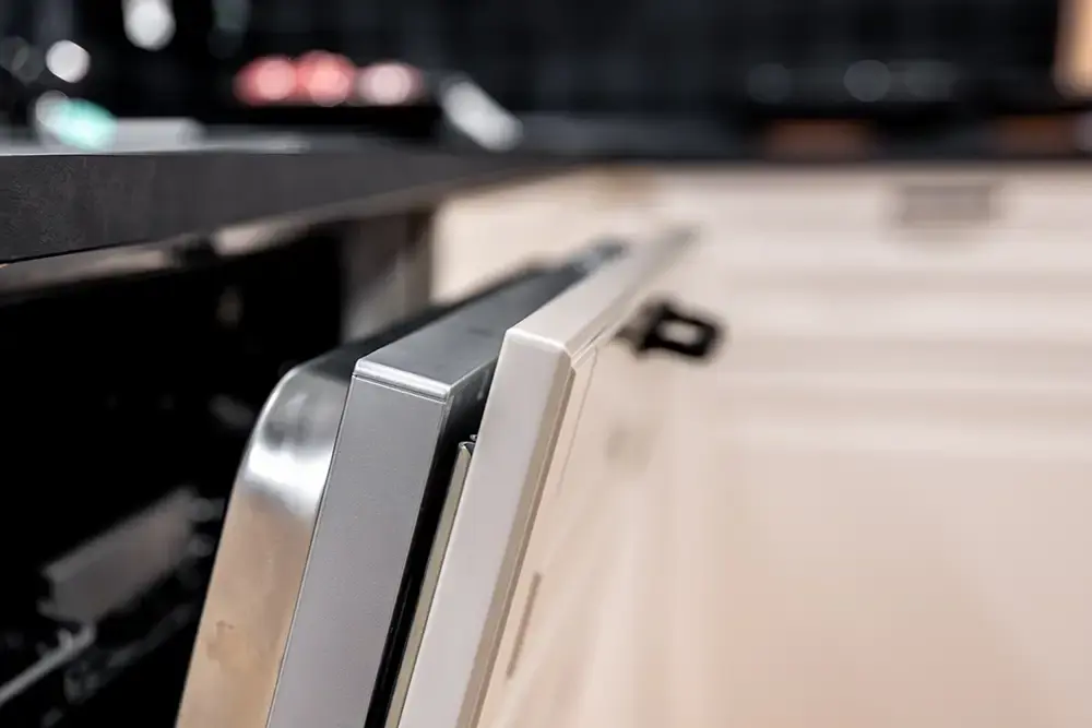 diskmaskinslucka öppen