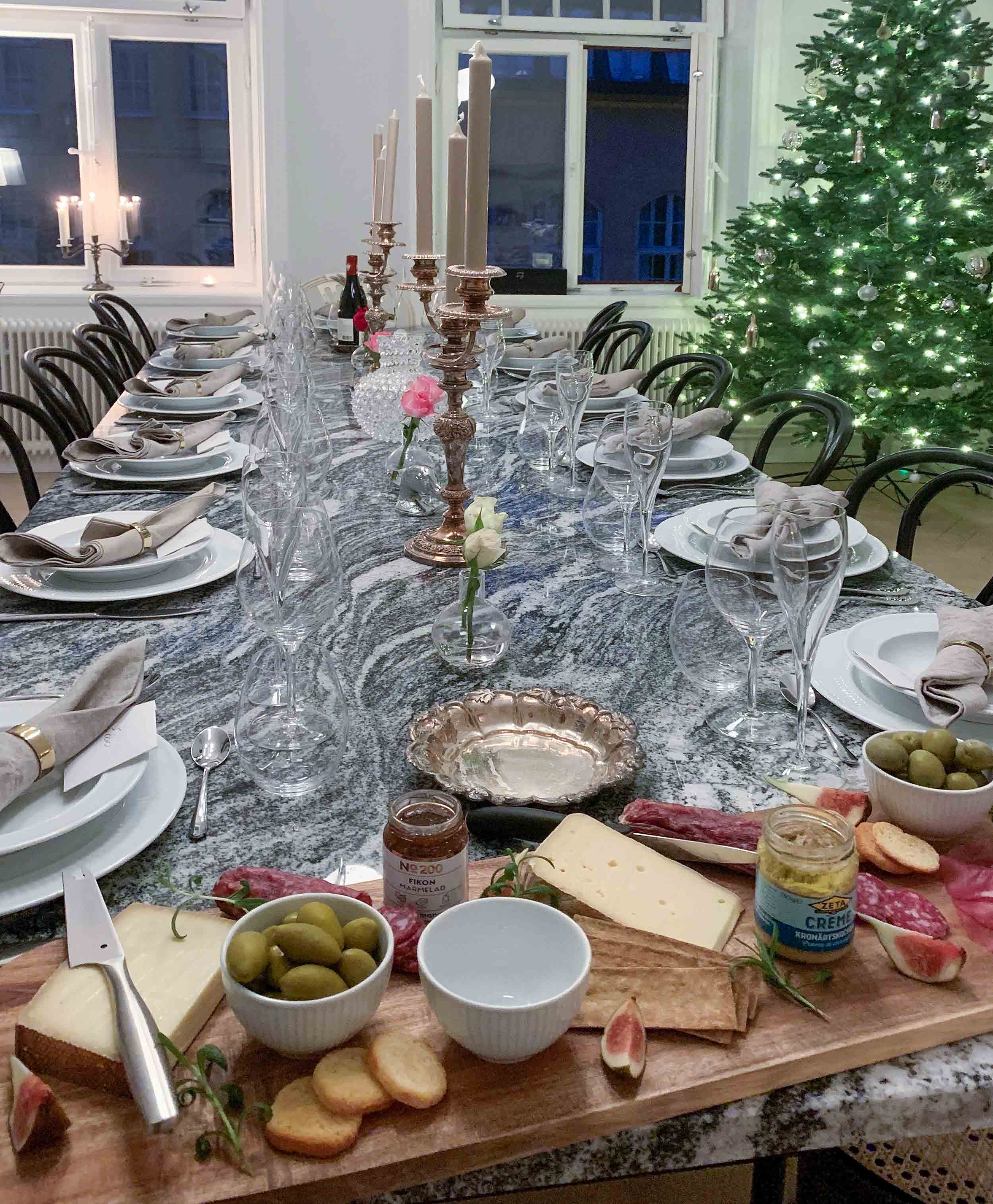 marmorbord-dukning-stenskiva