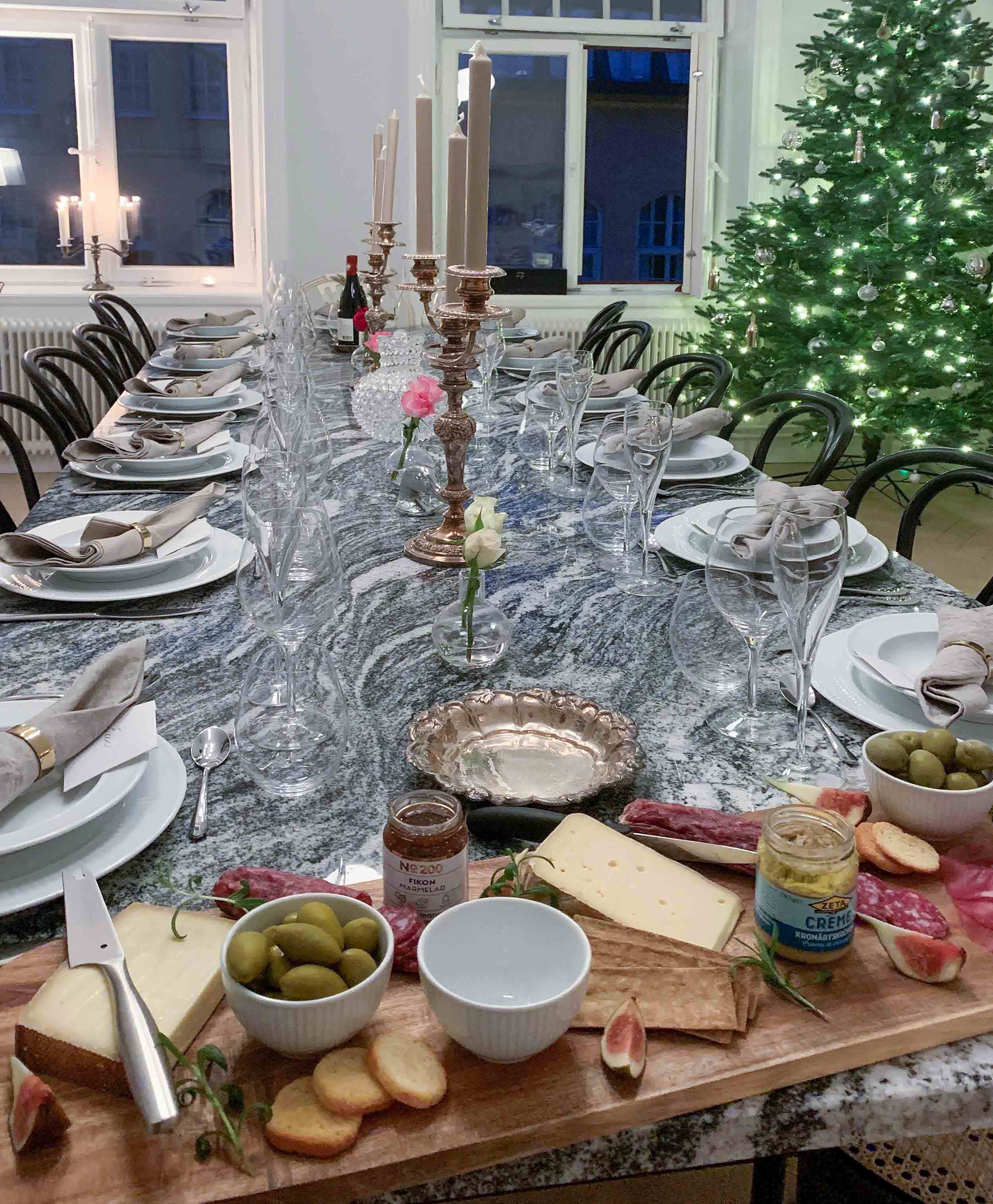 marmorbord-dukning-stenskiva