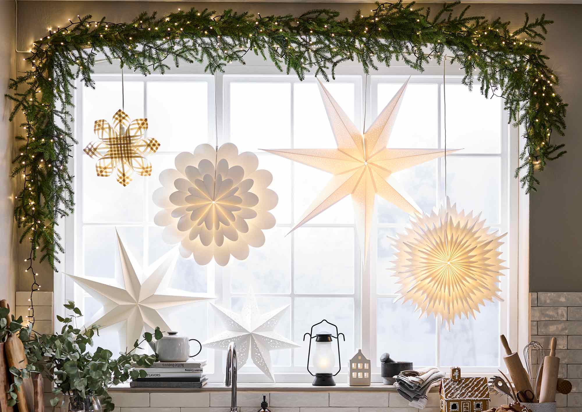 Julstjärnor i papper