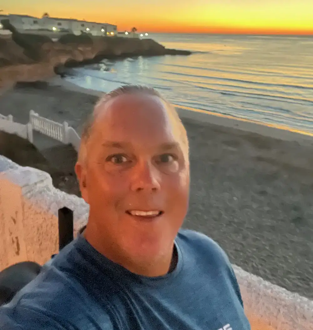 mikael-i solnedgång-spanien