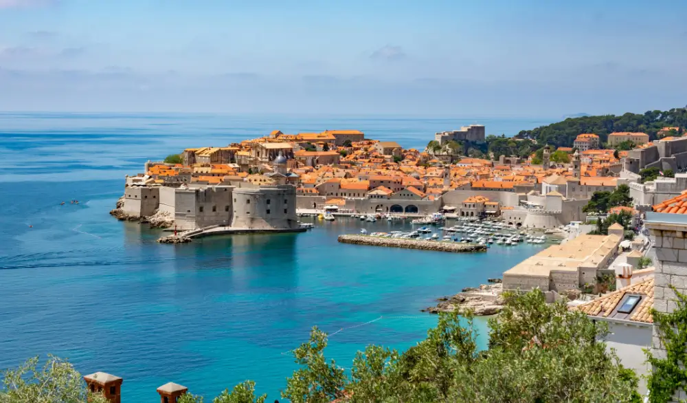 dubrovnik-kroatien-historisk-kuststad.webp