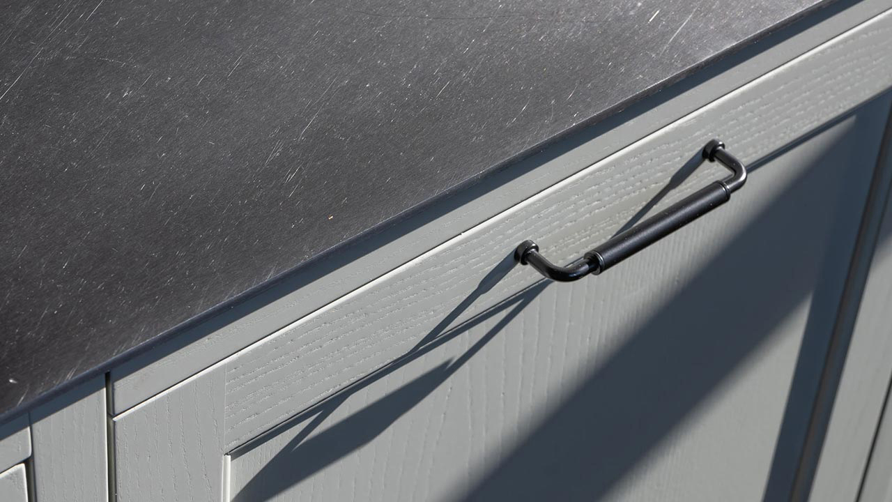 köksluckor av massivt trä