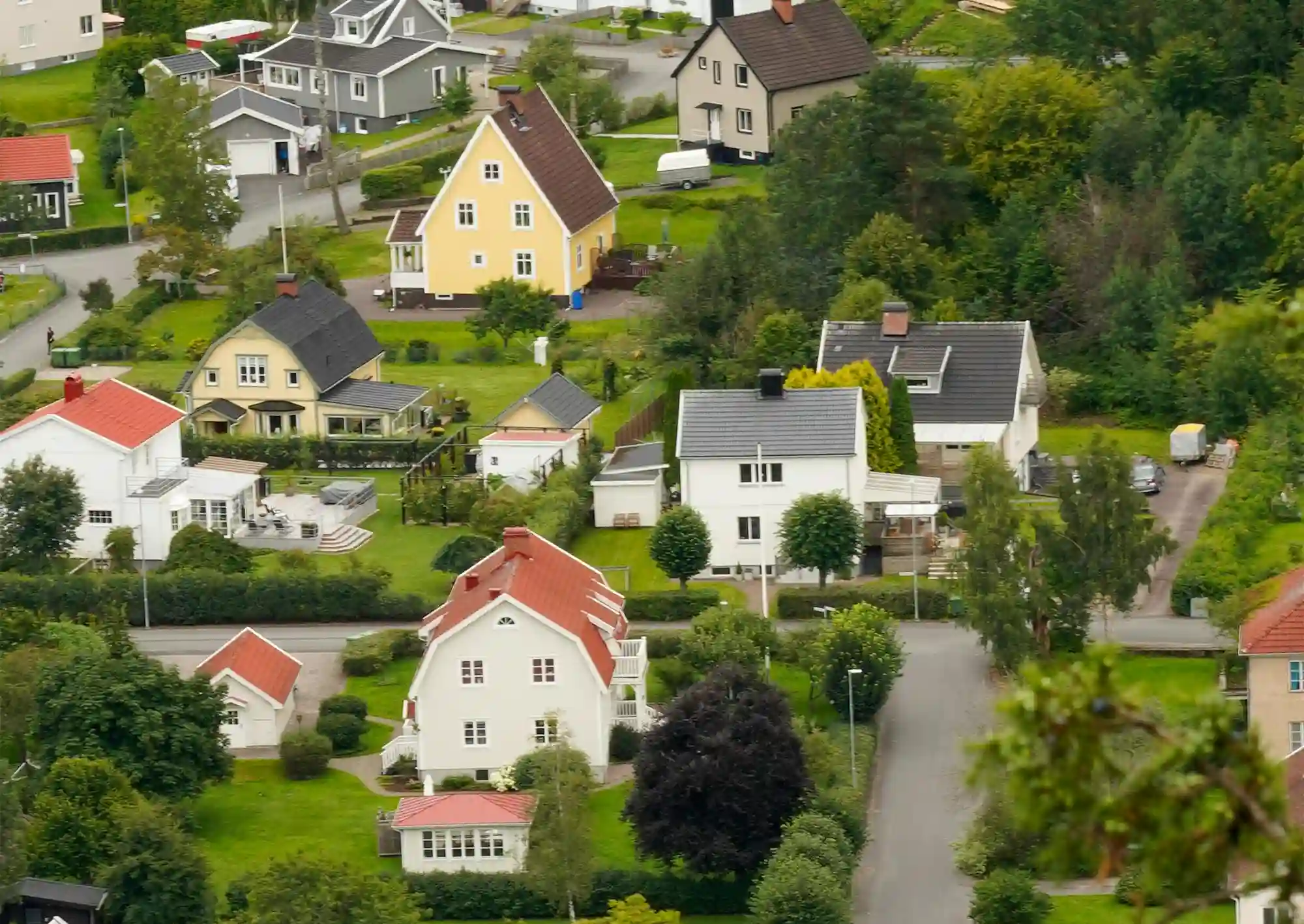 Villaområde med flera hus i Sverige