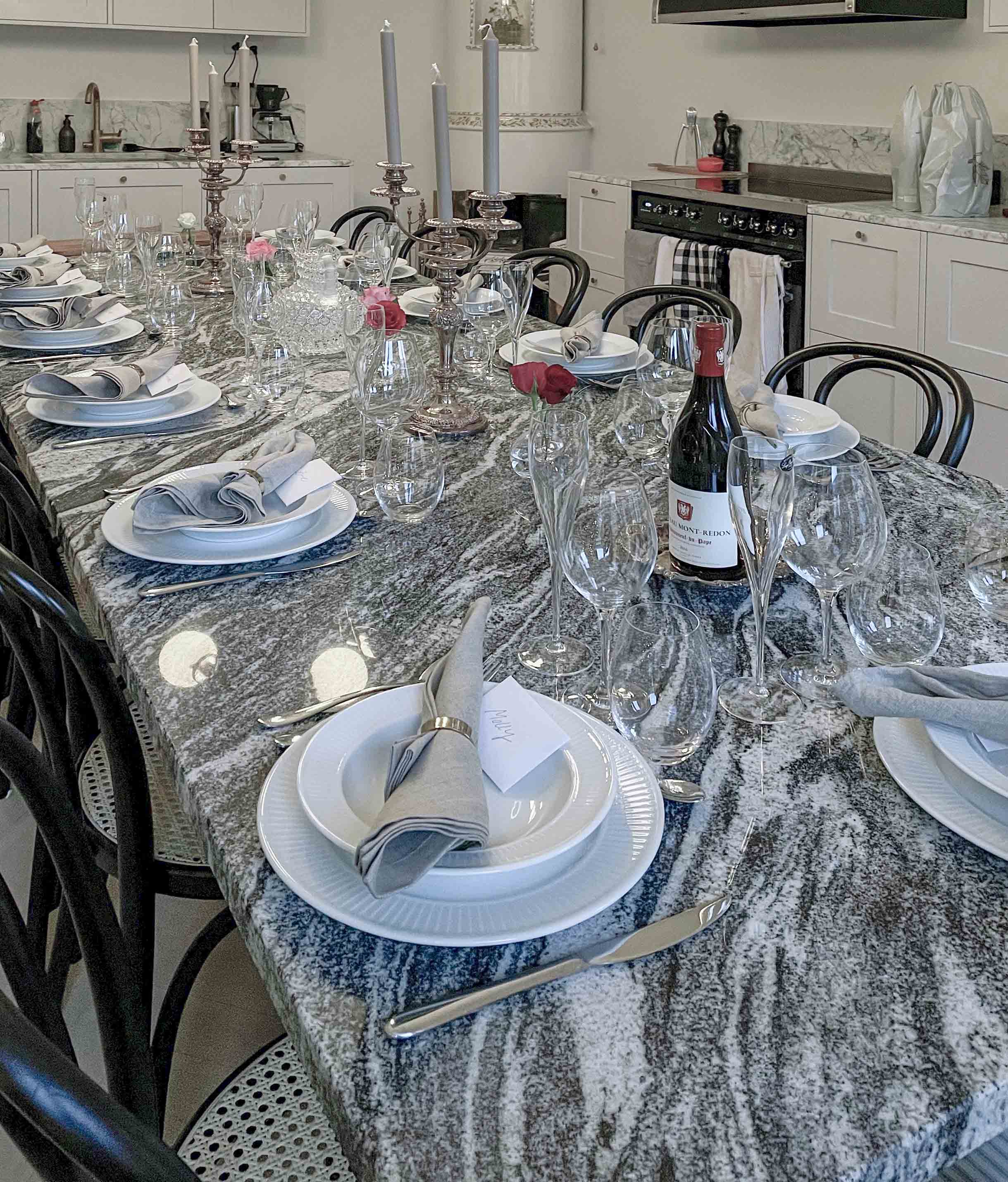 marmorbord, dukning
