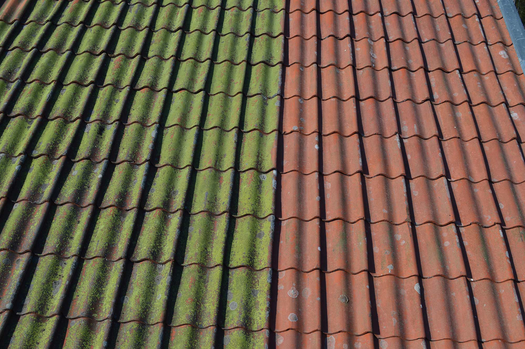 rengjorda tegelpannor före och efter