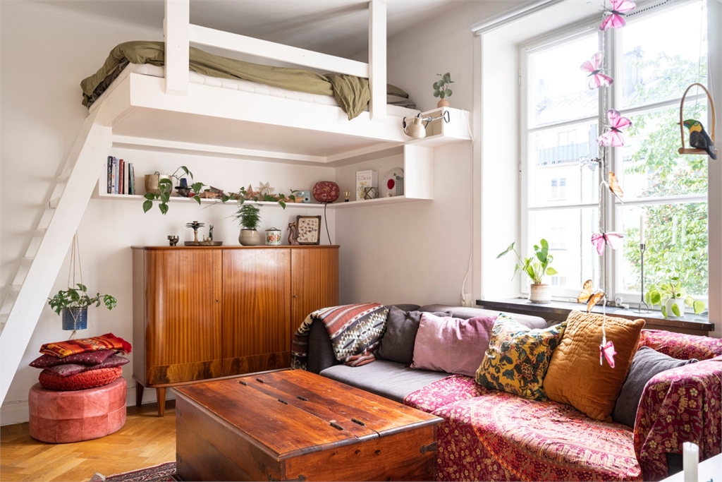 Högalidsgatan, loftsäng, liten lägenhet