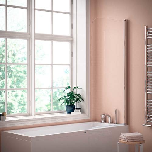 rosa badrum med badkar