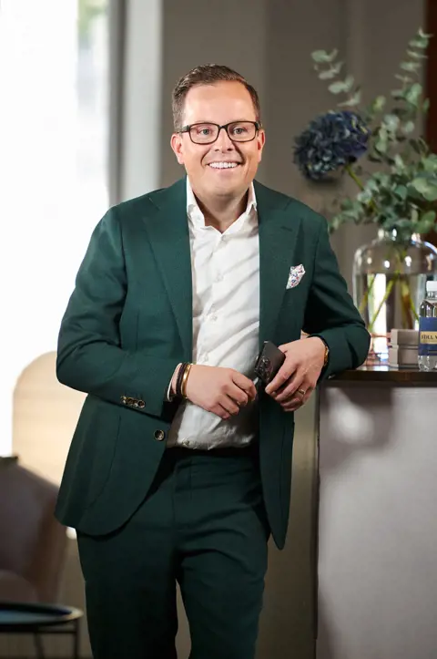 Andreas Köhler, fastighetsmäklare