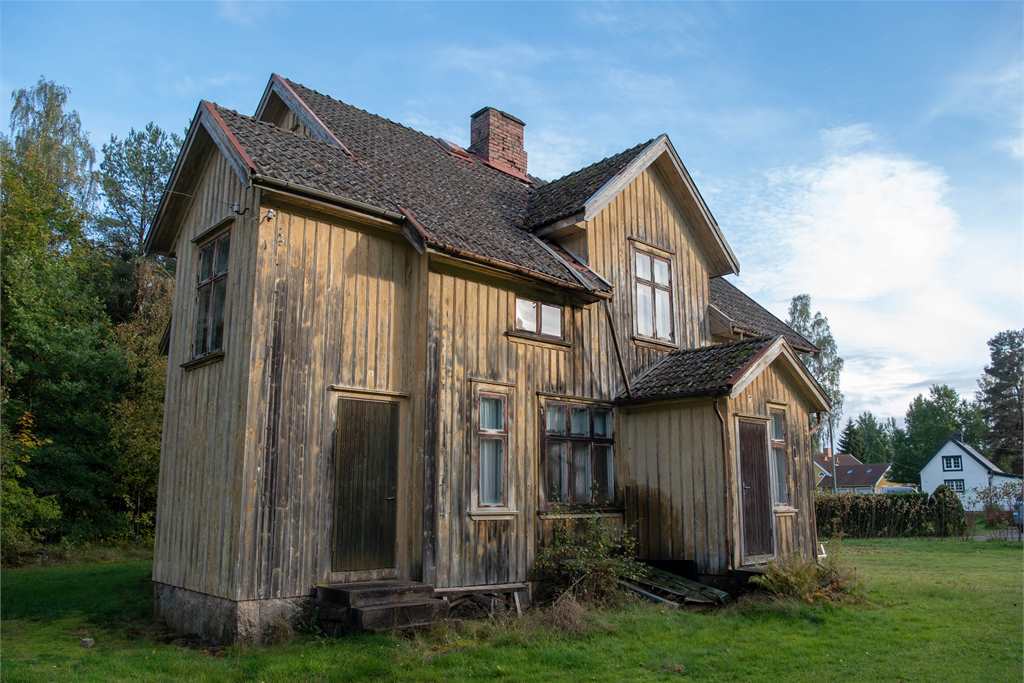 äldre villa med renoveringsbehov