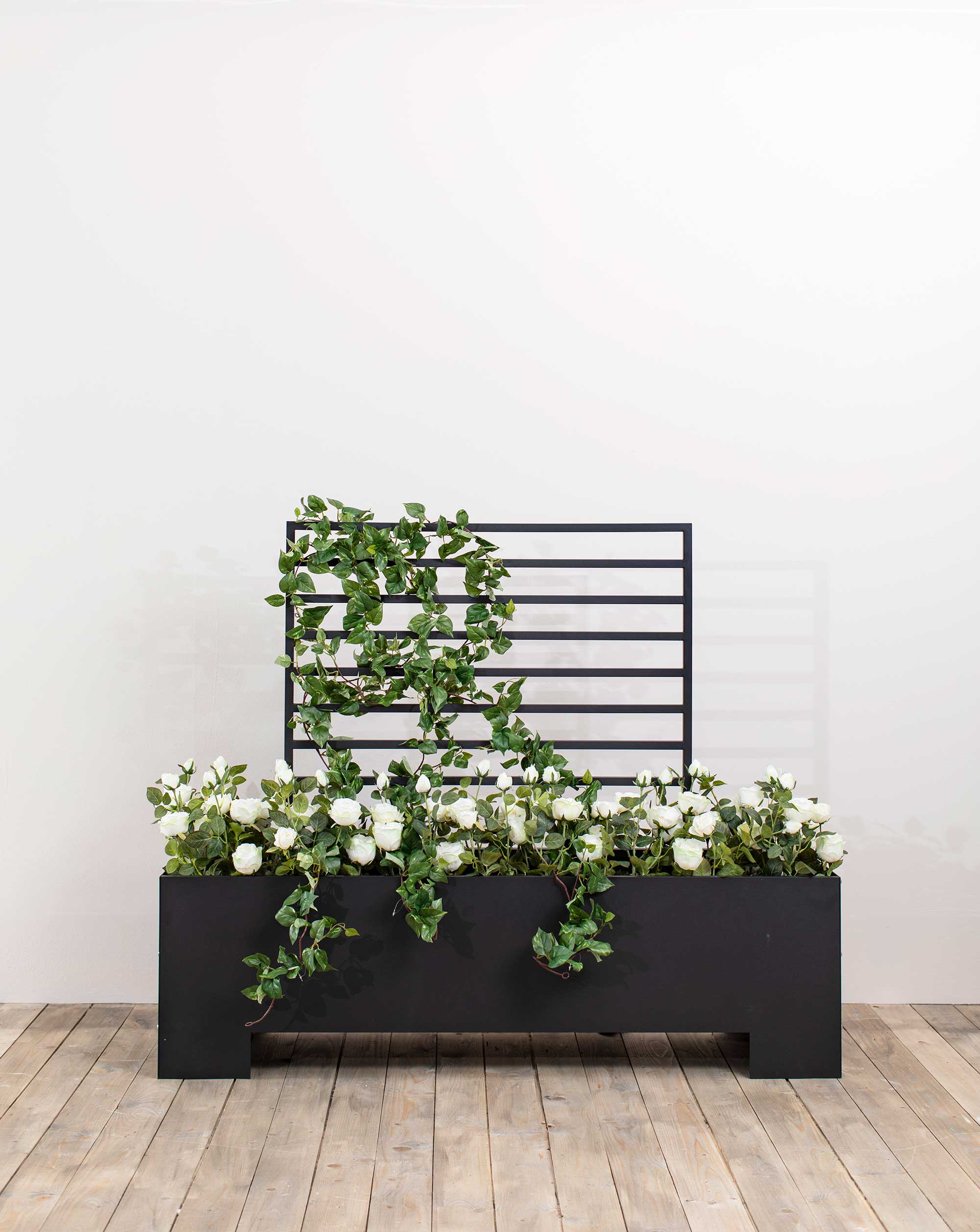 Inredning uteplats, blommor, växter